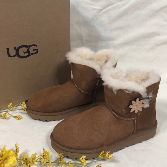 UGG Shoes - NIB UGG W Bailey Button II Flower Size: 6 & 7